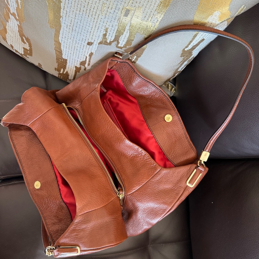 LIKE-NEW Coach Phoebe Shoulder Bag - Picture 6 of 11